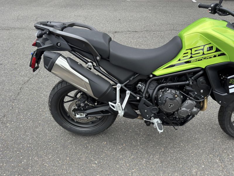 2025 Triumph Tiger 850 Sport - ROULETTE GREEN - JET BLACK 