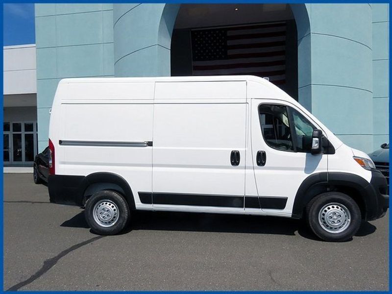 2024 RAM ProMaster High RoofImage 2