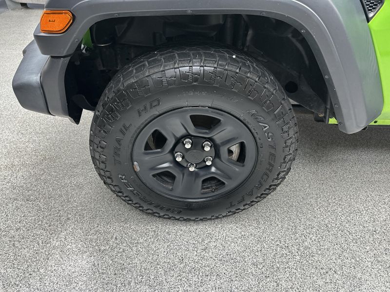 Used 2019 Jeep Wrangler Unlimited SportImage 2