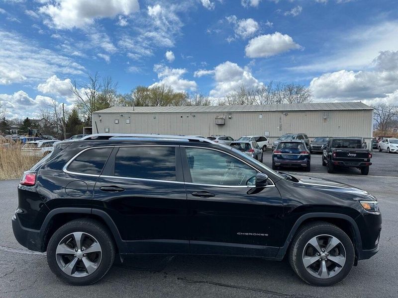 2019 Jeep Cherokee LimitedImage 12