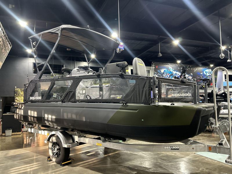 New 2025 Sea-Doo SWITCH FISH 21