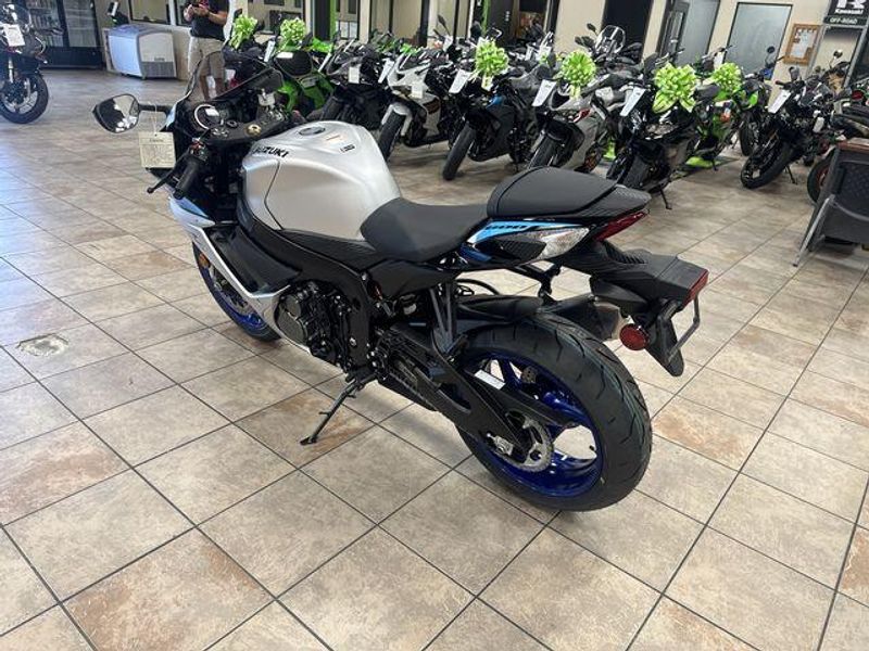 New 2026 Suzuki GSX-R600 Image 15