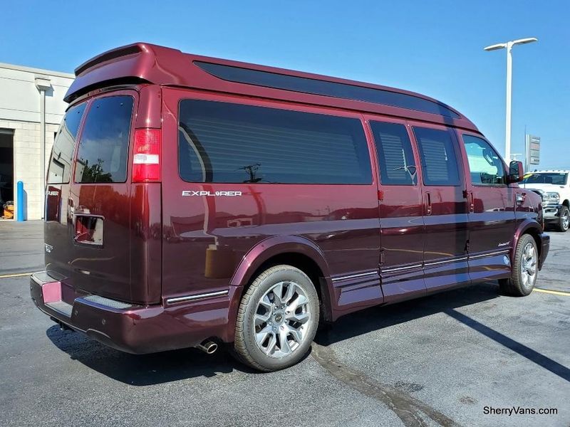 2022 Chevrolet Express Image 2