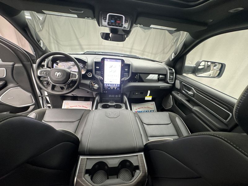 2025 RAM 1500 Laramie Crew Cab 4x4 5