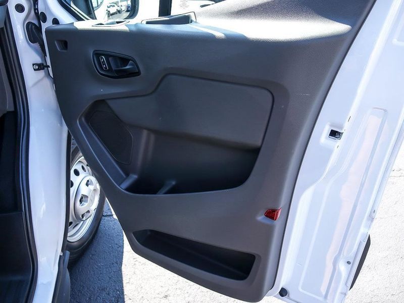 2024 Ford Transit Passenger XLT photo 23
