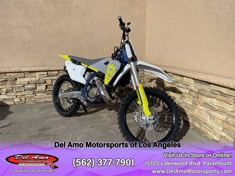 2024 HUSQVARNA TC 125  in a WHITE exterior color. Del Amo Motorsports of Los Angeles (562) 262-9181 delamomotorsports.com 