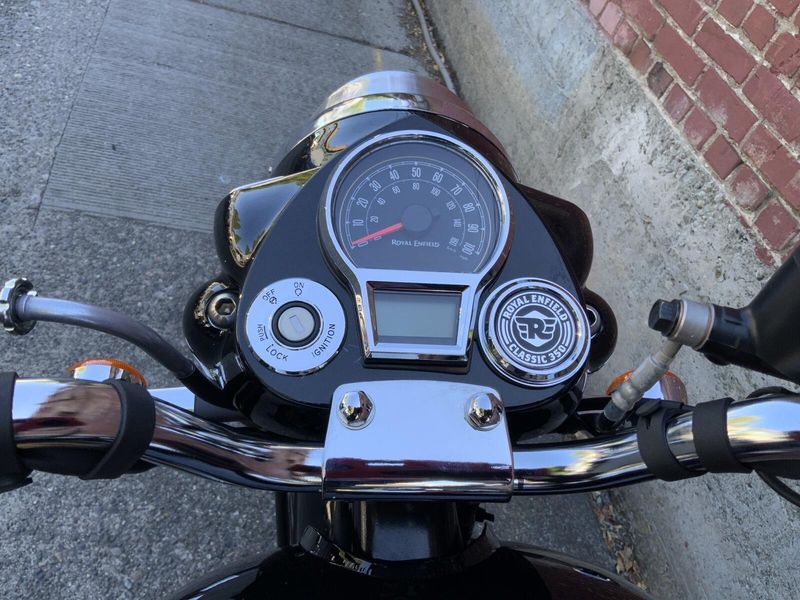 New 2024 Royal Enfield CLASSIC 350 