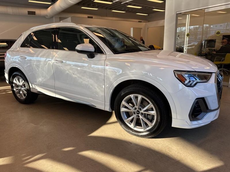 2021 Audi Q3 Premium PlusImage 1