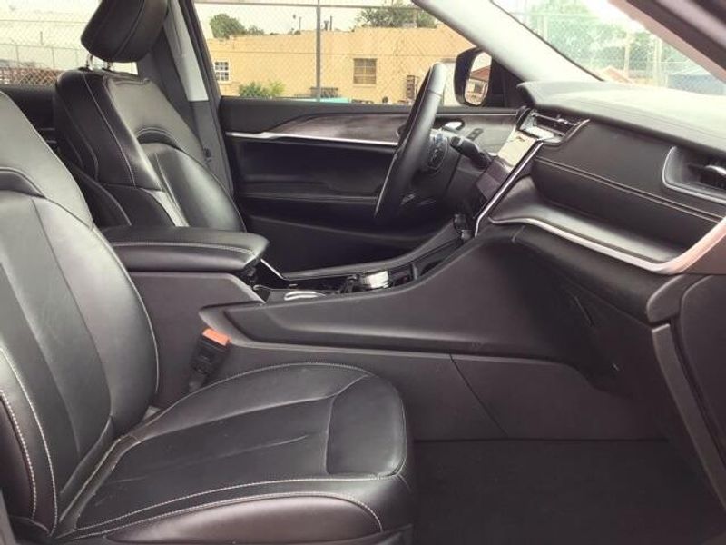 Used 2023 Jeep Grand Cherokee LimitedImage 17