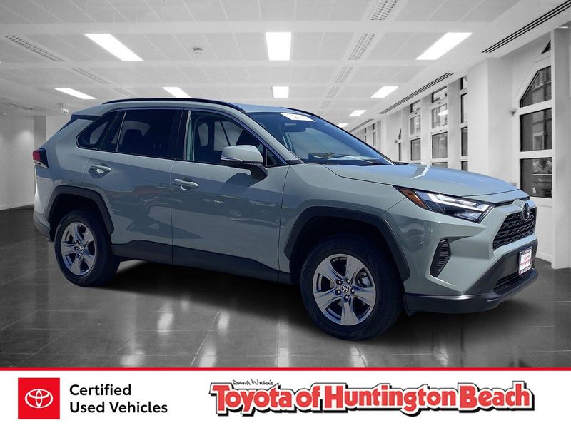 2023 Toyota RAV4 XLEImage 1