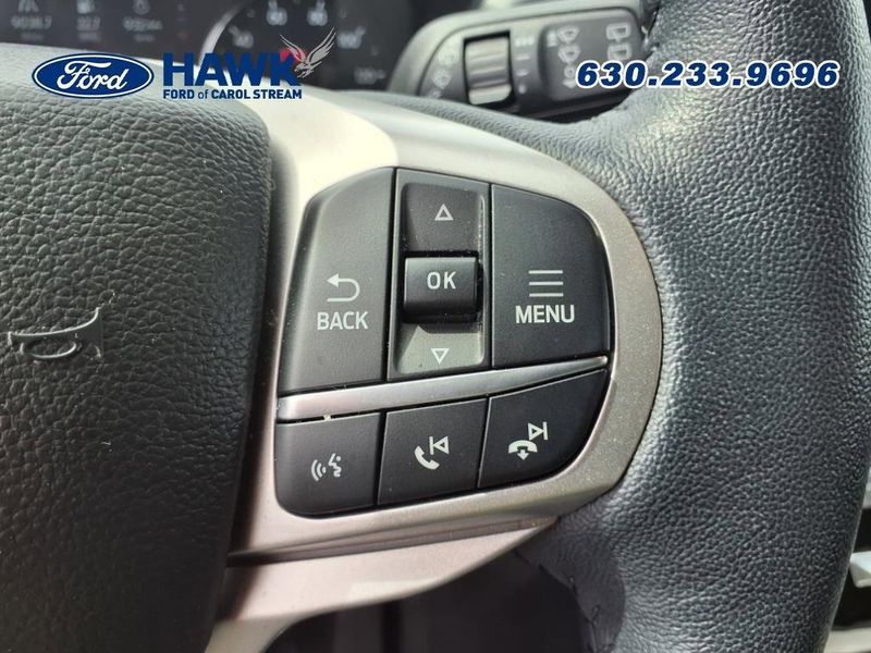 2023 Ford Explorer XLT photo 19