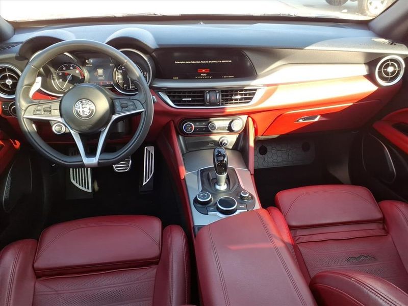 Used 2019 Alfa Romeo Stelvio Ti SportImage 13