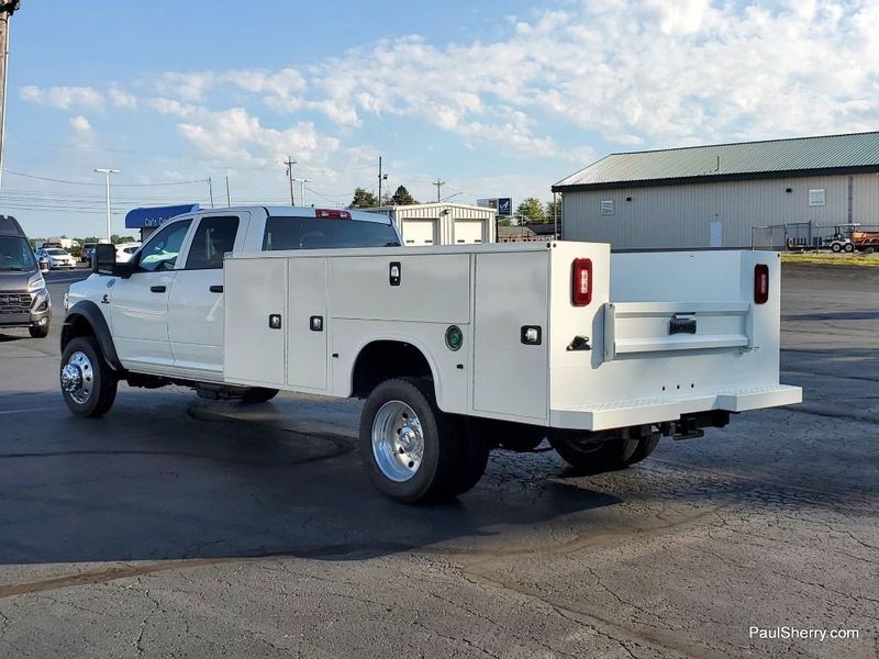 2024 RAM 5500 Tradesman Chassis Crew Cab 4x4 84