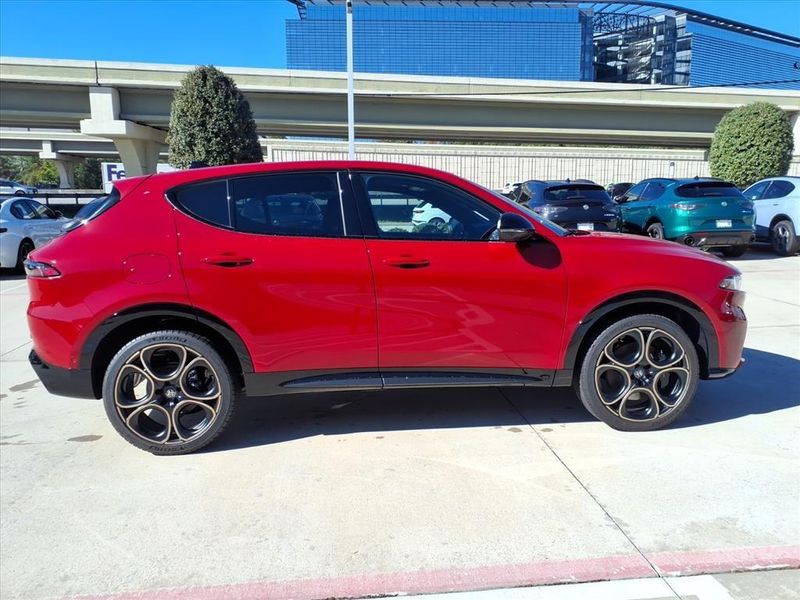 2025 Alfa Romeo Tonale BASE SPRINT photo 3