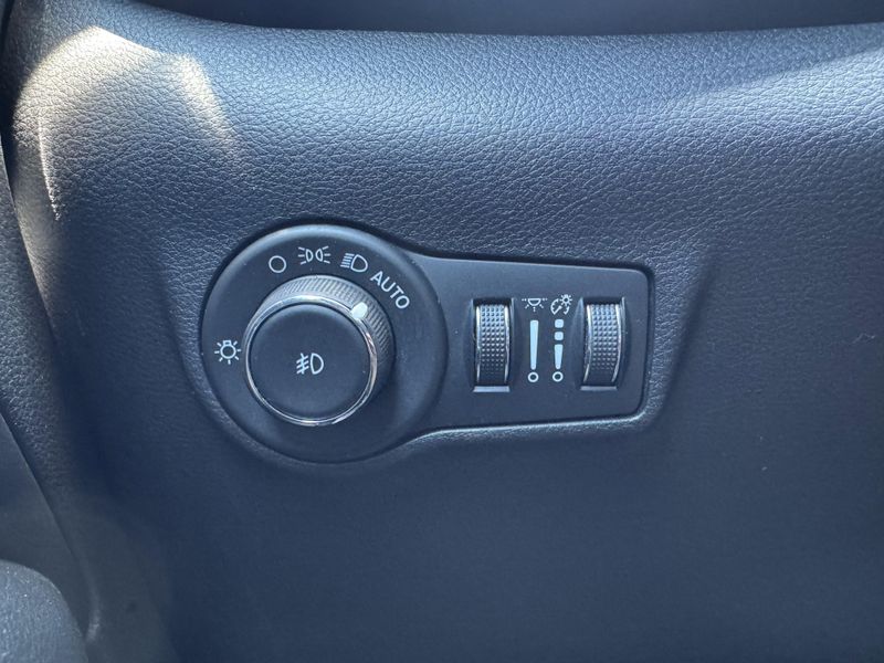 Used 2022 Jeep Compass High AltitudeImage 17