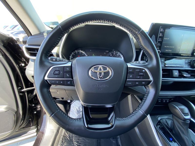 2021 Toyota Highlander XLEImage 26