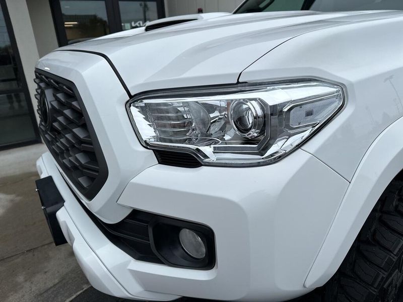 2020 Toyota Tacoma TRD SportImage 10