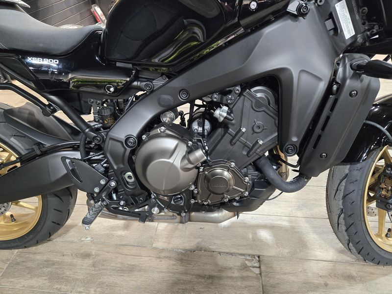 New 2025 Yamaha XSR900 RAVEN Image 10