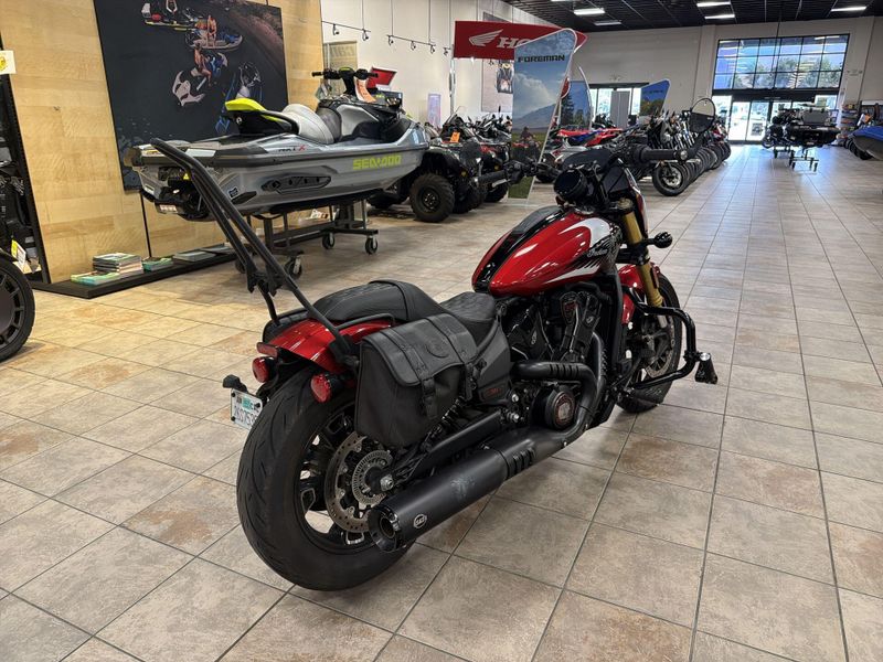 Used 2025 Indian Motorcycle 101 SCOUT WHITE MTLC WGRFX TEC Image 17