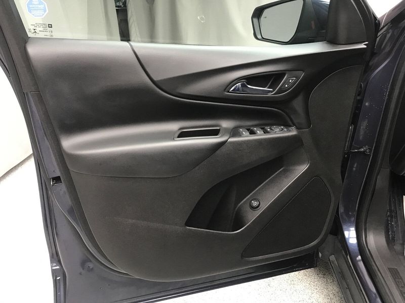 Used 2019 Chevrolet Equinox LTImage 3
