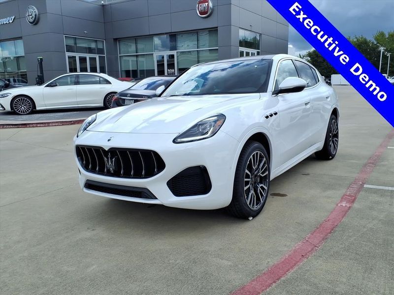 New 2025 Maserati Grecale Image 2