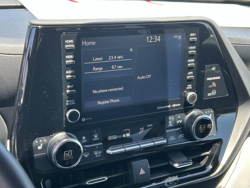 Used 2021 Toyota Highlander XLEImage 21
