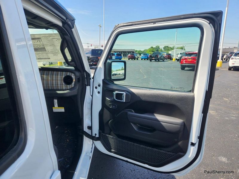 New 2026 Jeep Wrangler 4-door 85th Anniversary Edition