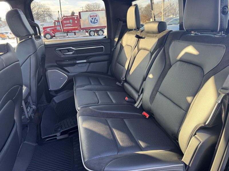 2025 RAM 1500 LaramieImage 11