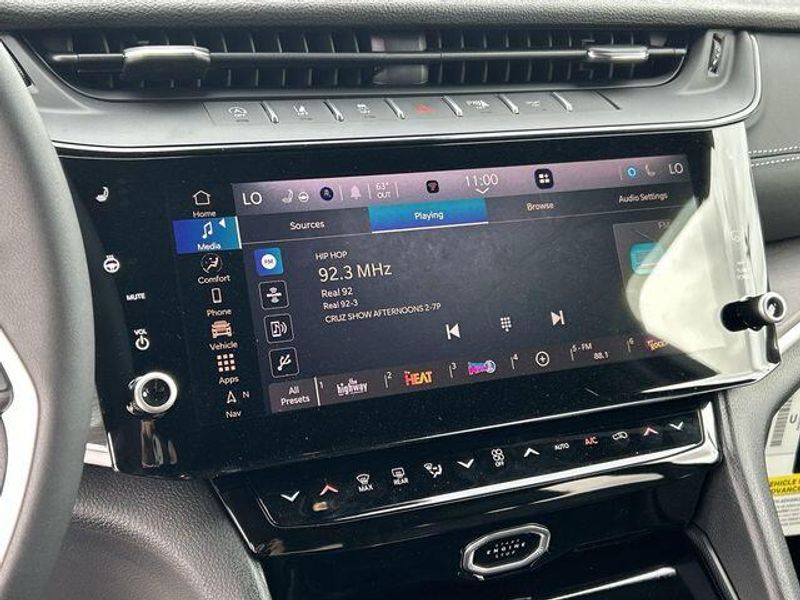 New 2026 Jeep Grand Cherokee Limited 4x2Image 18