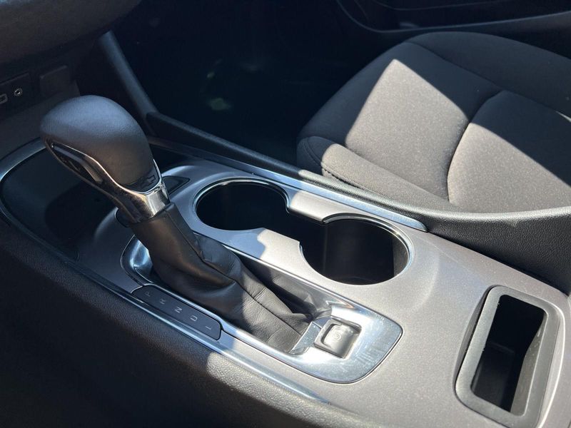 2023 Chevrolet Malibu 1LT photo 22