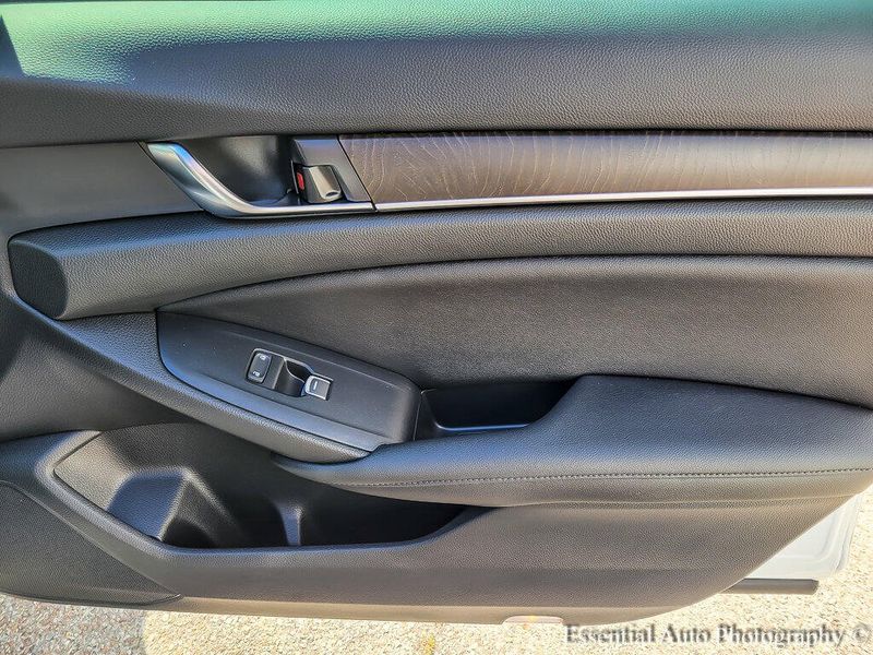 2019 Honda Accord Touring 2.0T photo 22