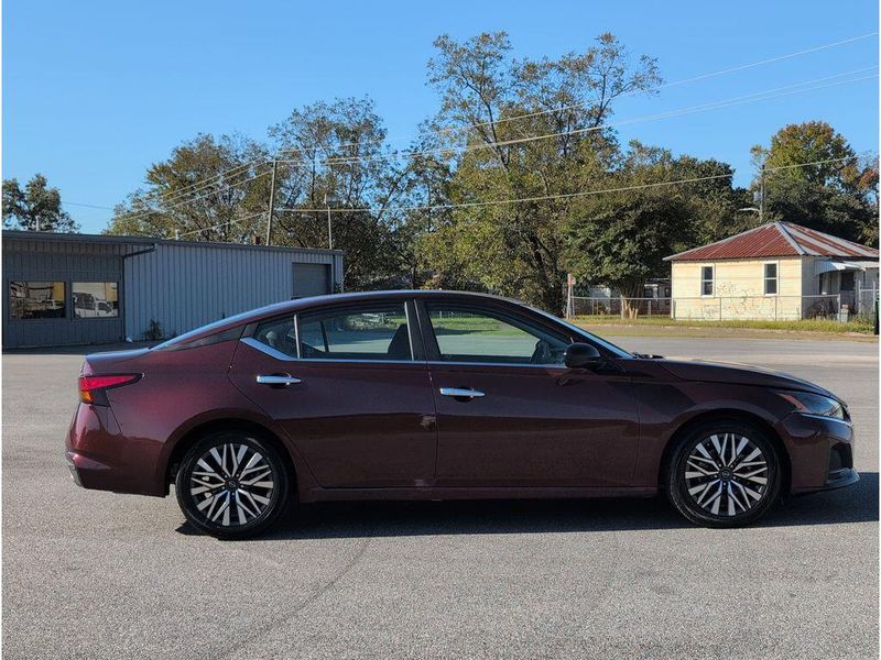 Used 2024 Nissan Altima 2.5 SVImage 6