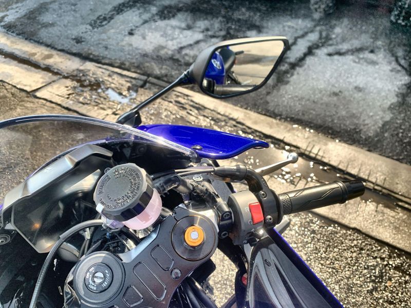 Used 2025 Yamaha YZF-R7 CA Image 15