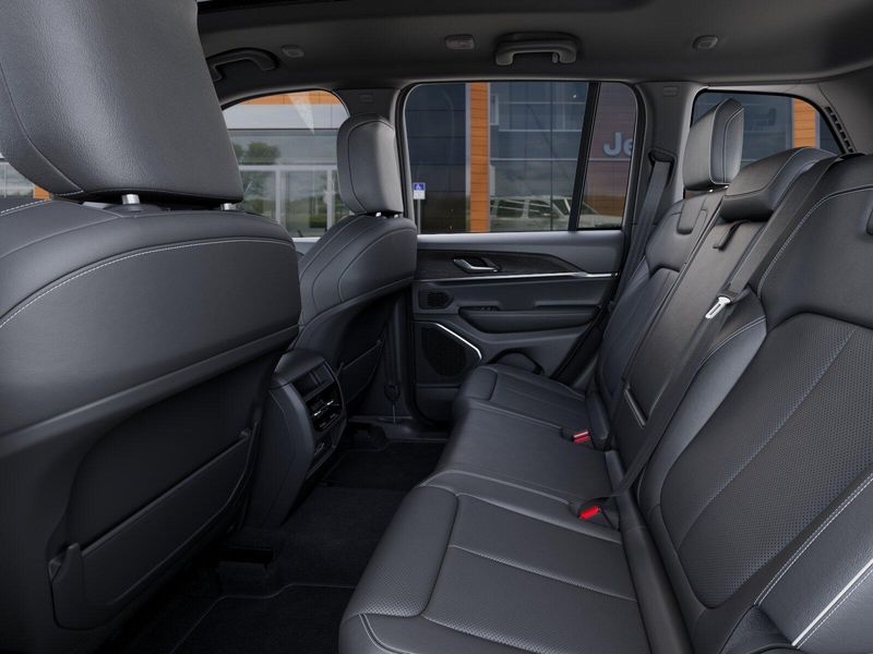 New 2026 Jeep Grand Cherokee Limited Reserve 4x4Image 49