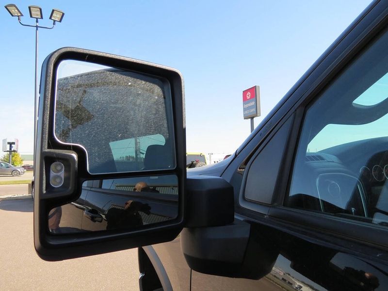 Used 2022 Chevrolet Silverado 2500HD LT 4x4 4dr Crew Cab SBImage 11