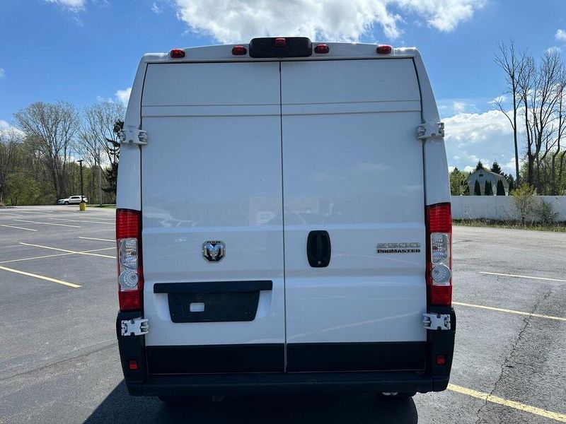 2023 RAM ProMaster 2500 High RoofImage 12