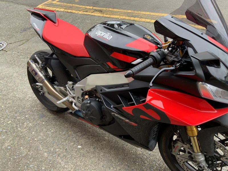 Used 2022 Aprilia RSV FACTORY 
