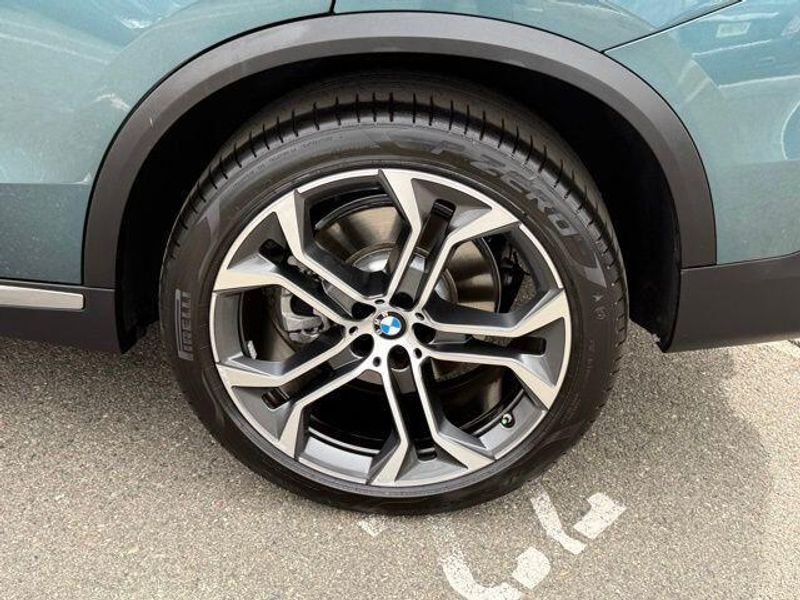 Used 2025 BMW X5 xDrive40iImage 14