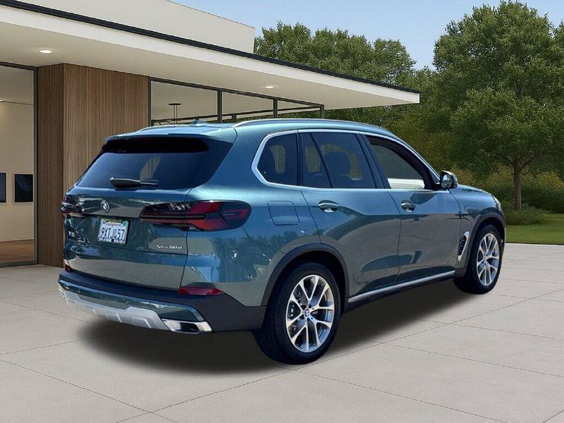 Used 2026 BMW X5 xDrive50eImage 8