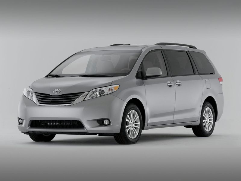 New 2014 Toyota Sienna XLEImage 1