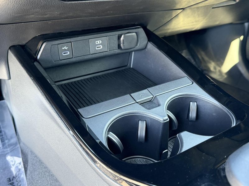 Used 2023 Toyota Prius XLEImage 29