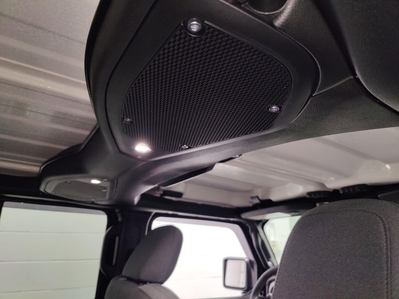 Used 2024 Jeep Wrangler 4xE Willys w/ConvenienceImage 11