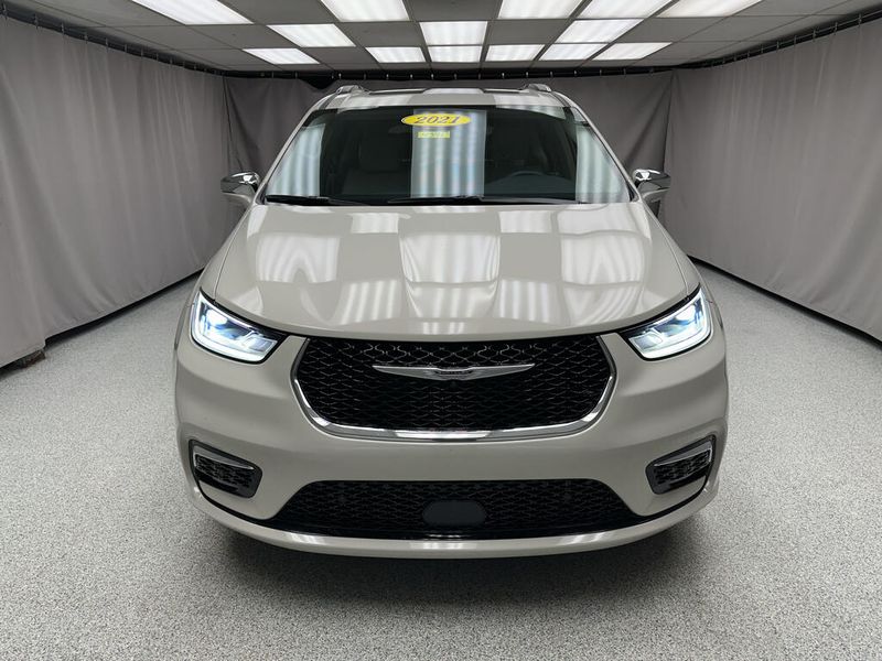 Used 2021 Chrysler Pacifica LimitedImage 17