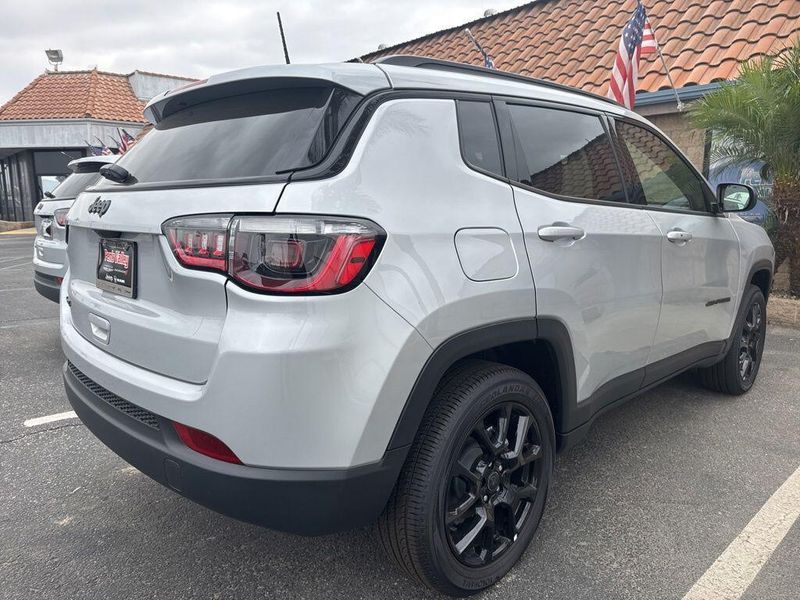 New 2026 Jeep Compass LatitudeImage 3