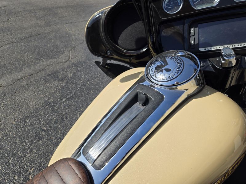 USED 2014 HARLEY ELECTRA GLIDE ULTRA LIMITED Image 17