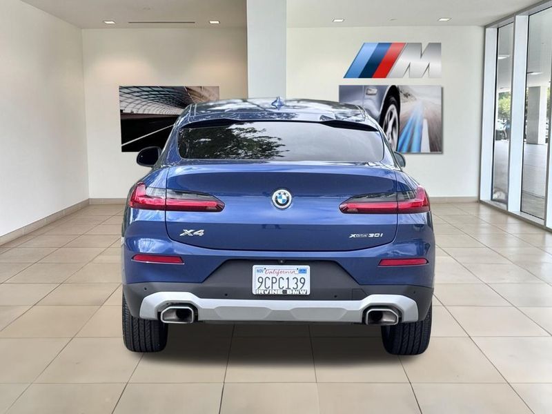 2022 BMW X4 xDrive30iImage 7