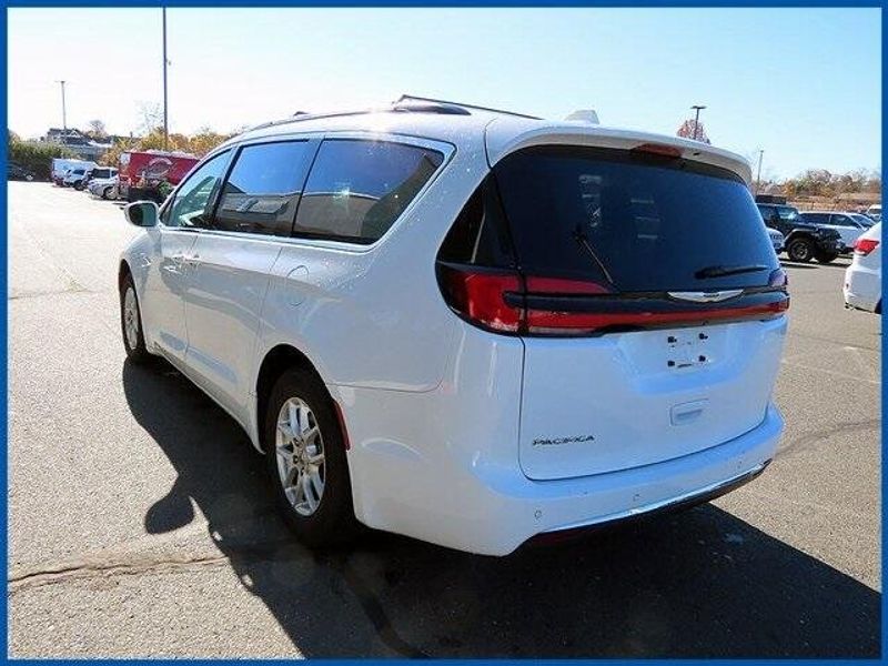 2022 Chrysler Pacifica Touring LImage 5