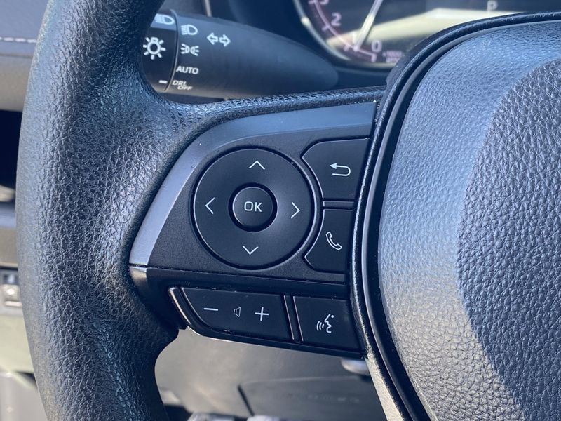 2023 Toyota RAV4 XLEImage 27