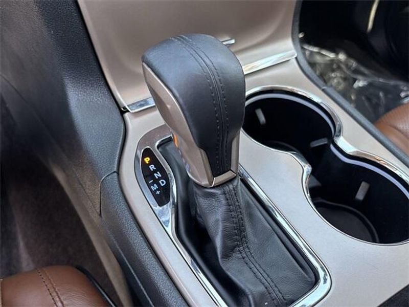 Used 2016 Jeep Grand Cherokee SummitImage 29