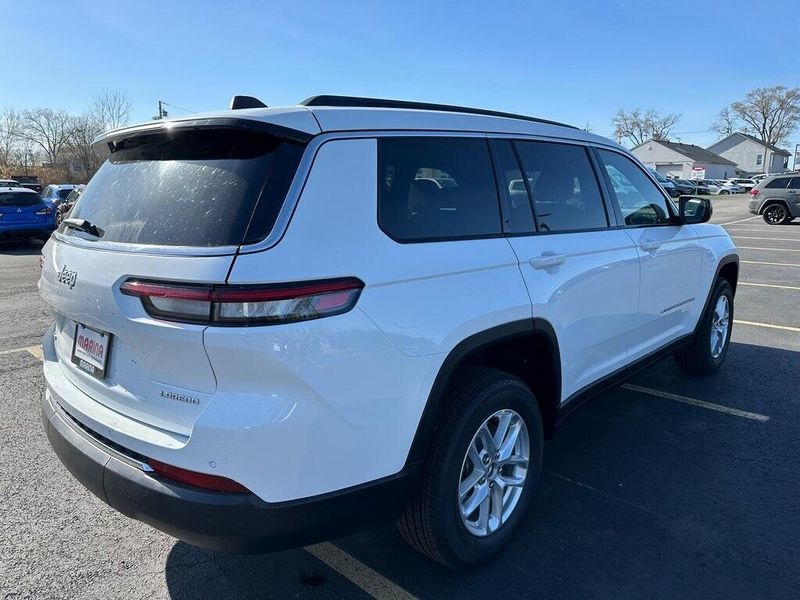 2025 Jeep Grand Cherokee L Laredo X 4x4Image 8